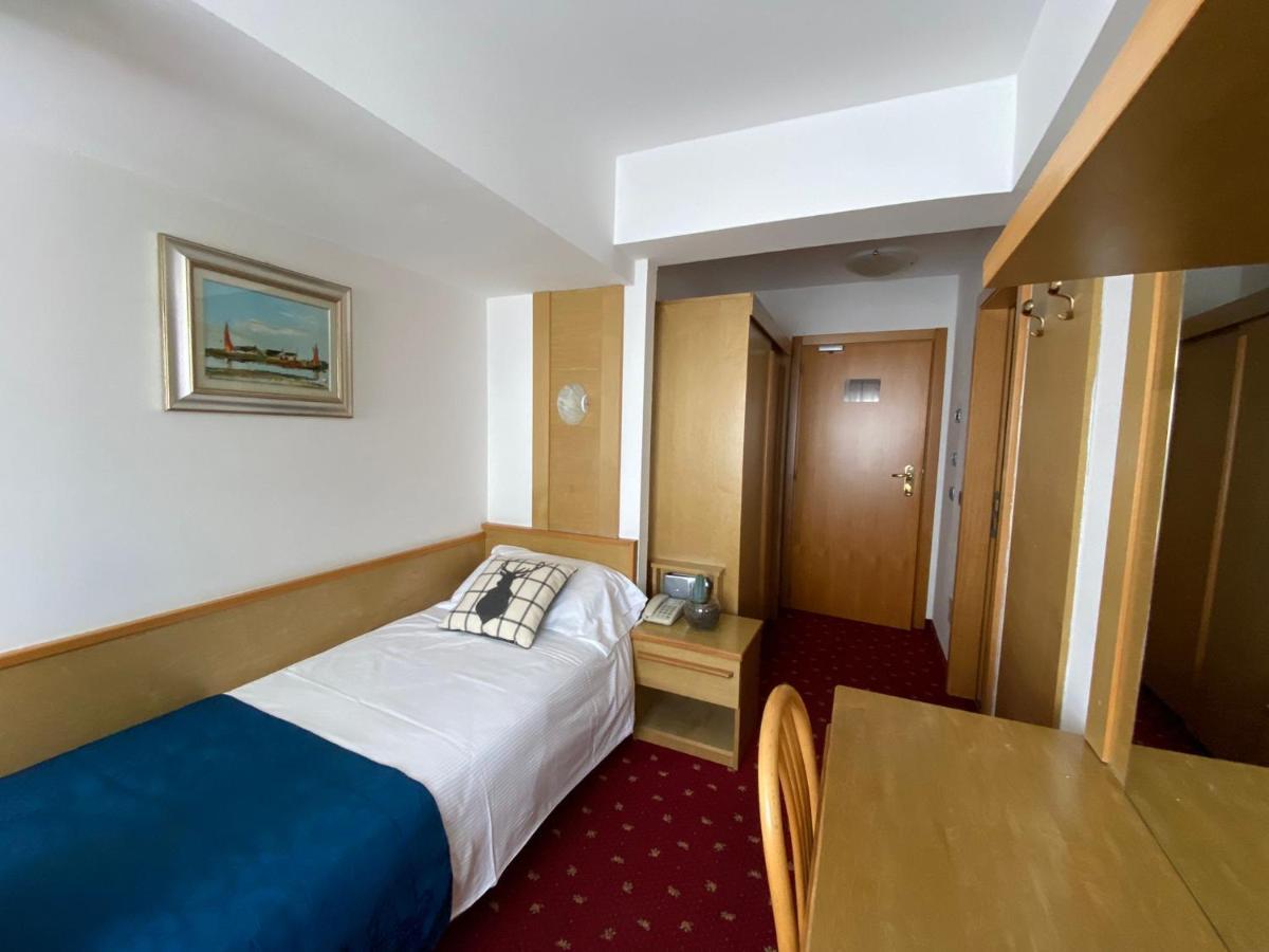 Grand Hotel Miramonti Passo del Tonale Ruang foto