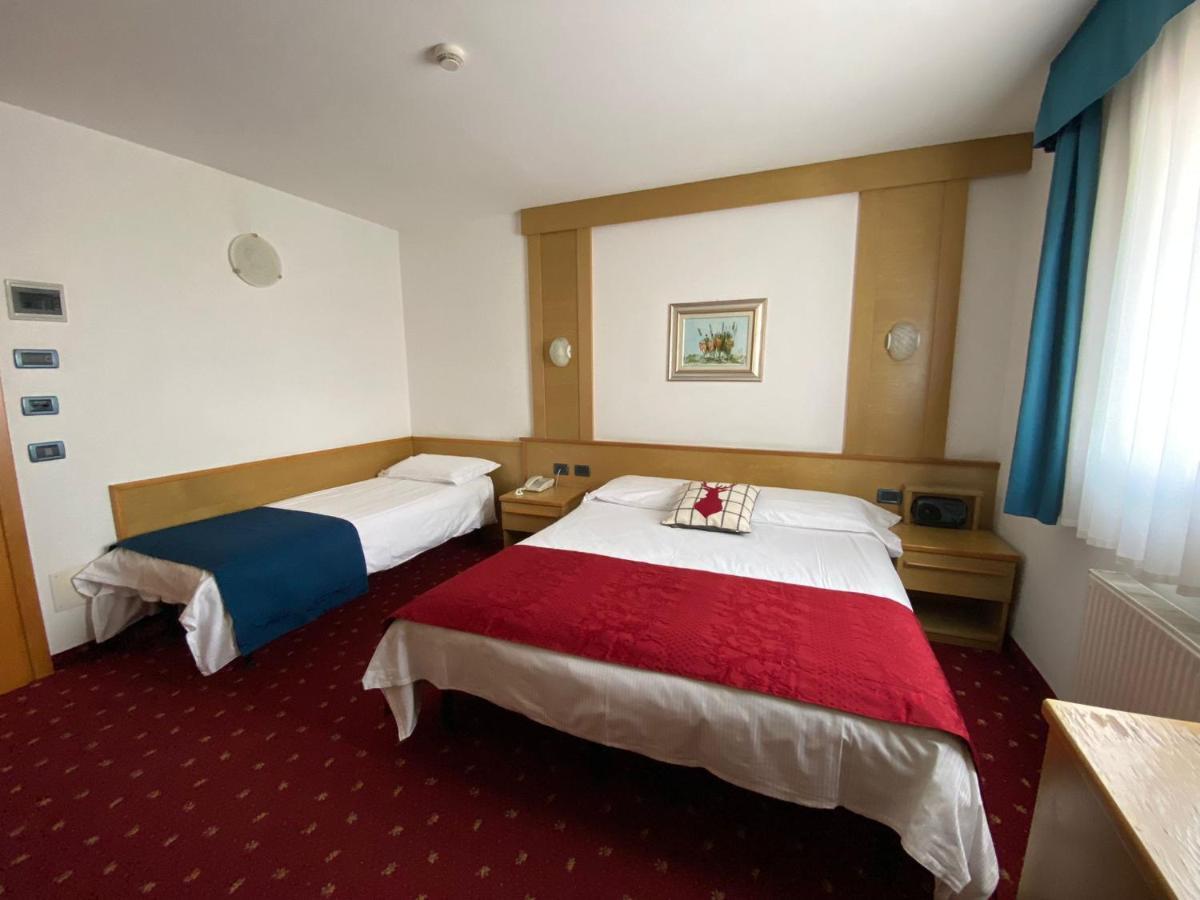 Grand Hotel Miramonti Passo del Tonale Ruang foto